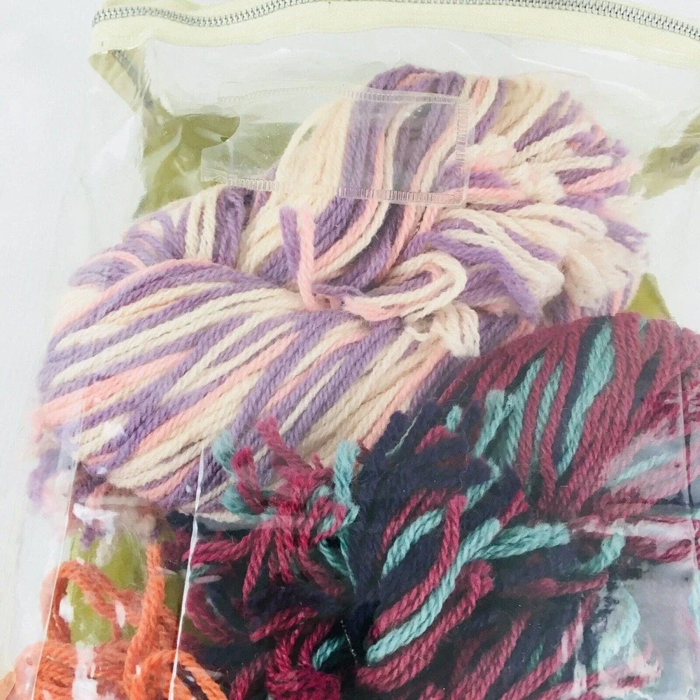 Ann Benson R4 Grapes Rug Kit 24x39 Fringed Gourmet Needlecrafts Flaws Complete‎